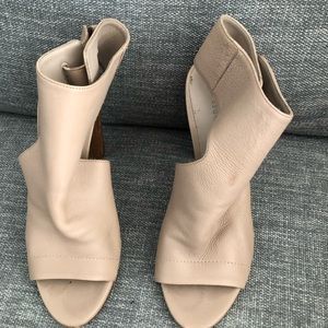 Vince addie taupe sandals